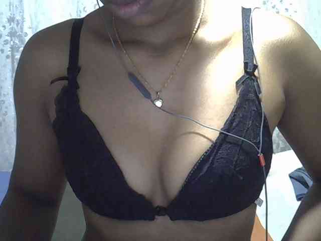 Lillteblackgirl webcam
