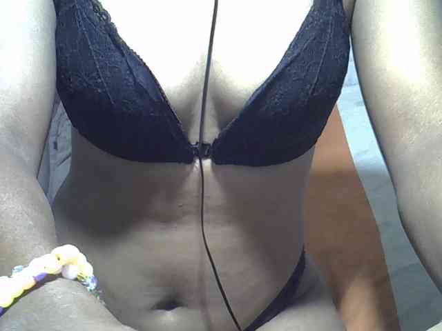 Lillteblackgirl webcam
