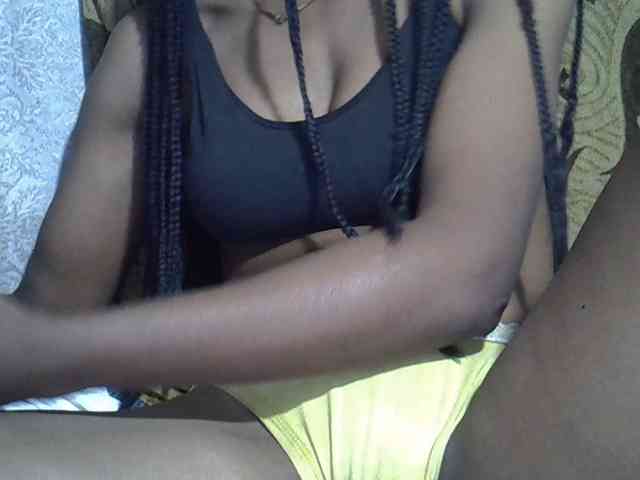 Lillteblackgirl webcam