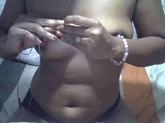 Lillteblackgirl webcam