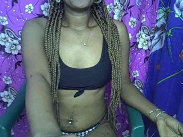 Lillteblackgirl webcam