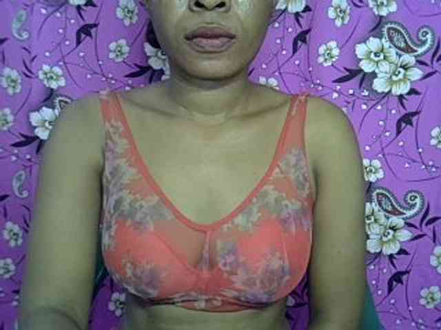 Lillteblackgirl webcam