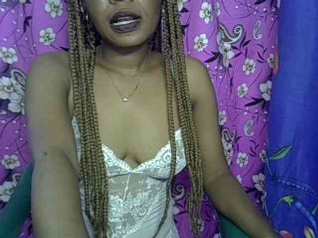 Lillteblackgirl webcam