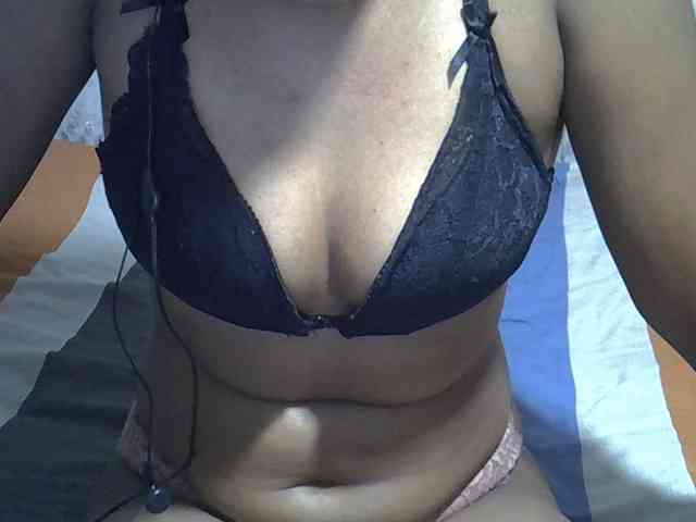 Lillteblackgirl webcam