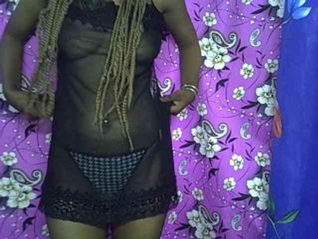 Lillteblackgirl webcam