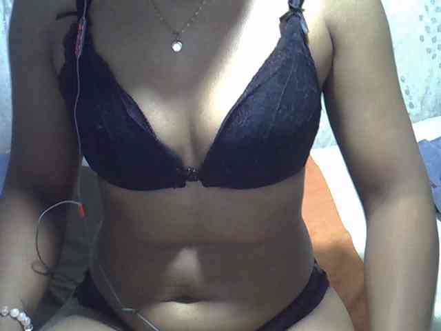 Lillteblackgirl webcam