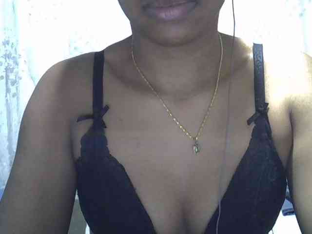 Lillteblackgirl webcam