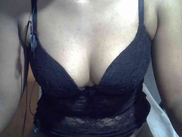 Lillteblackgirl webcam