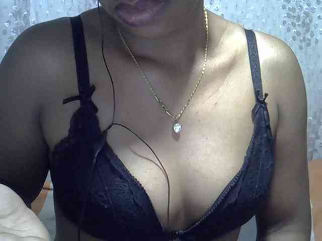 Lillteblackgirl webcam