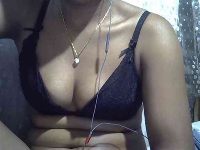 Lillteblackgirl webcam