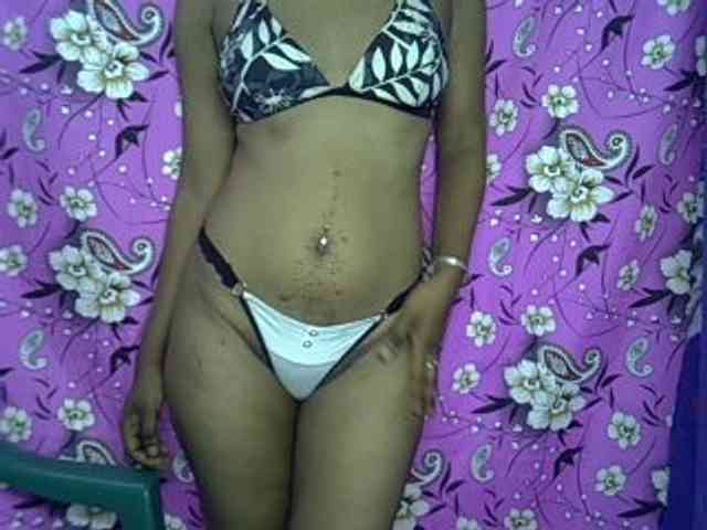 Lillteblackgirl webcam