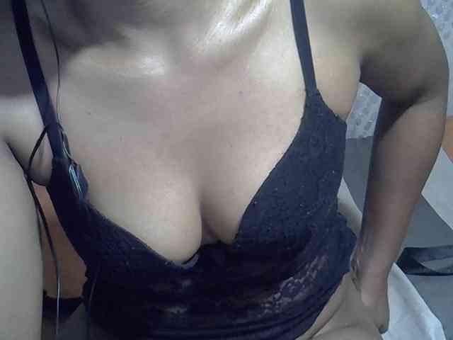 Lillteblackgirl webcam