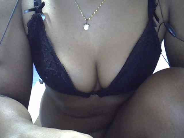 Lillteblackgirl webcam