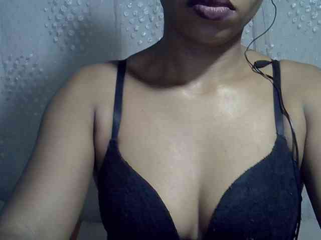 Lillteblackgirl webcam