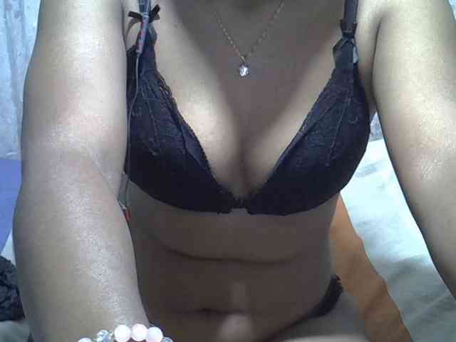 Lillteblackgirl webcam