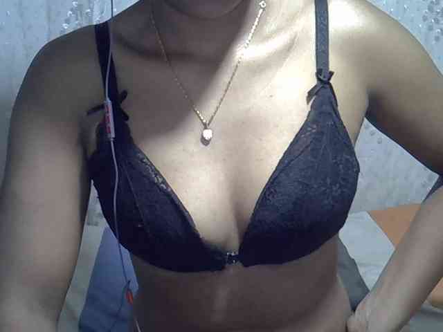 Lillteblackgirl webcam