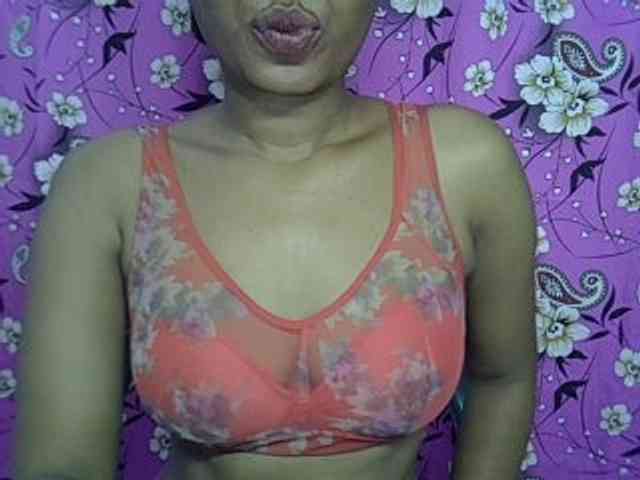 Lillteblackgirl webcam