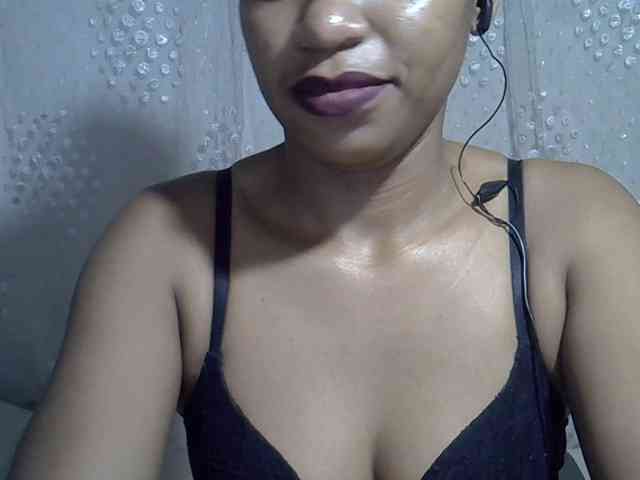 Lillteblackgirl webcam