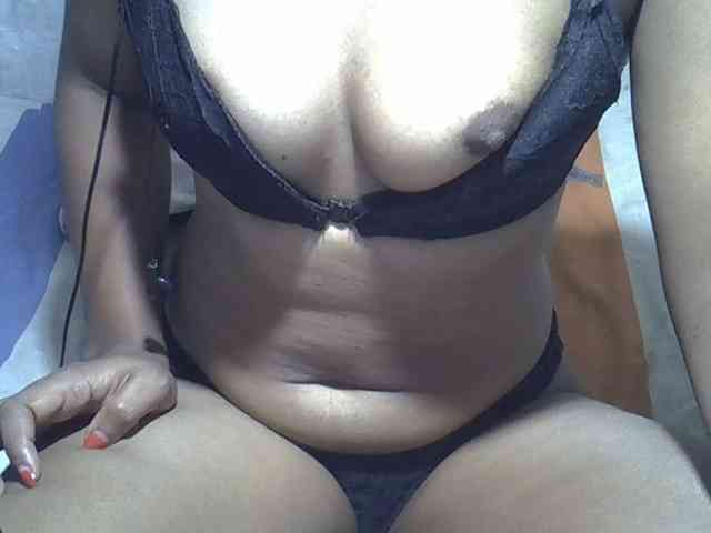 Lillteblackgirl webcam
