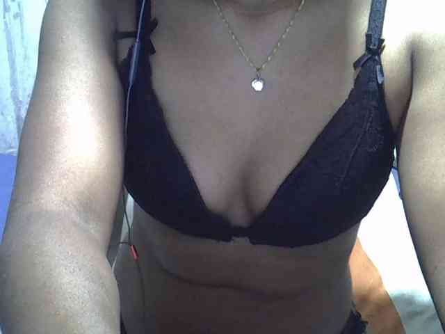 Lillteblackgirl webcam