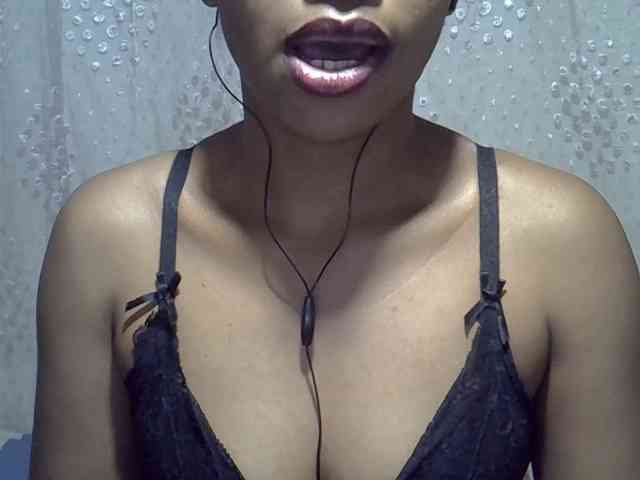 Lillteblackgirl webcam