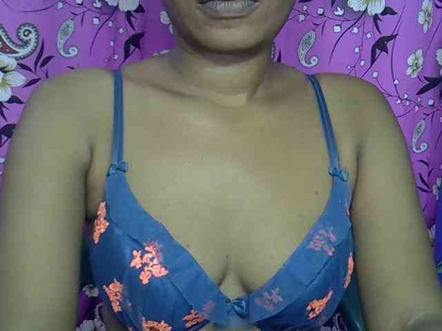 Lillteblackgirl webcam