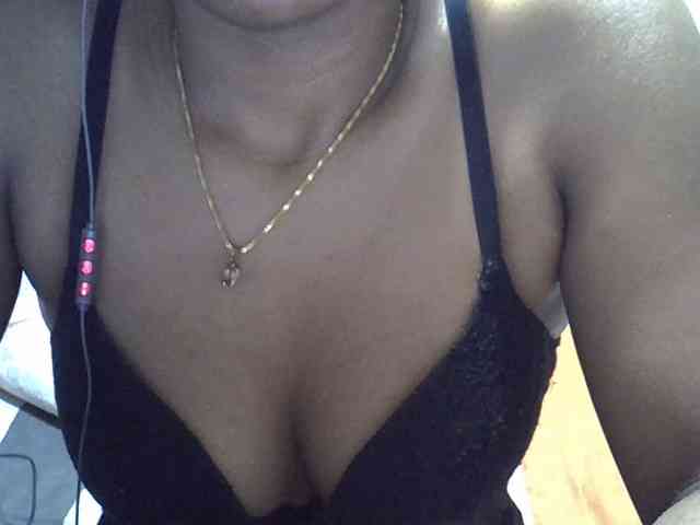 Lillteblackgirl webcam