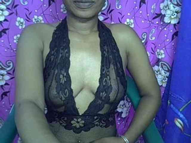 Lillteblackgirl webcam