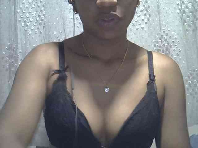 Lillteblackgirl webcam