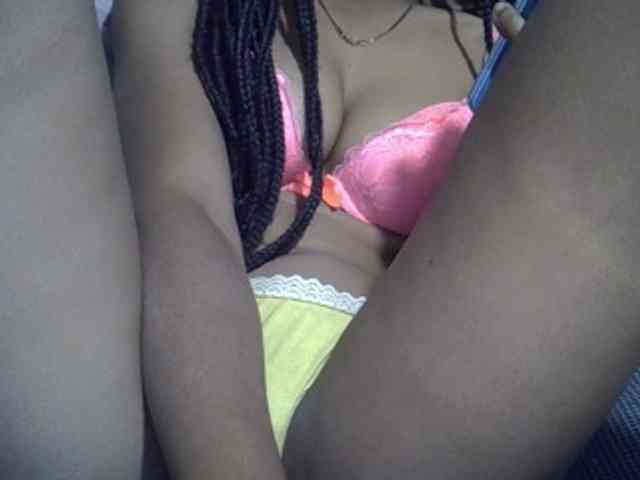 Lillteblackgirl webcam