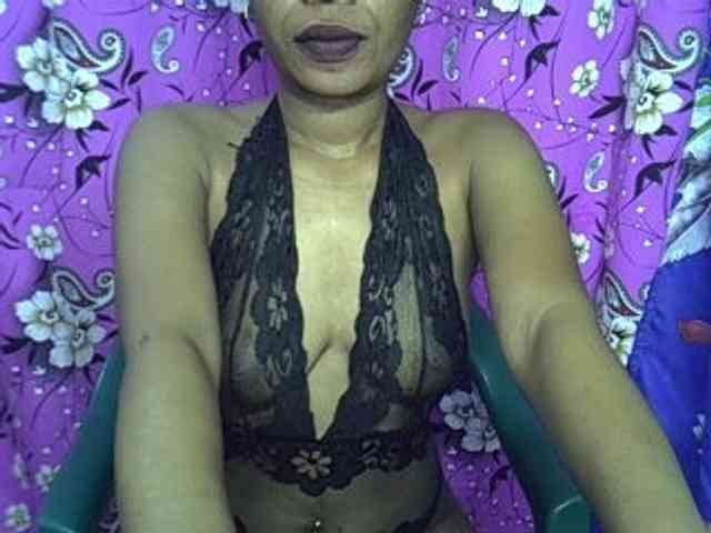 Lillteblackgirl webcam