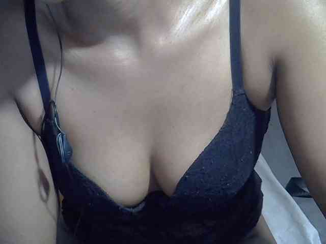 Lillteblackgirl webcam