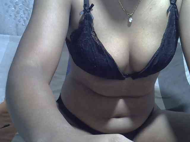 Lillteblackgirl webcam