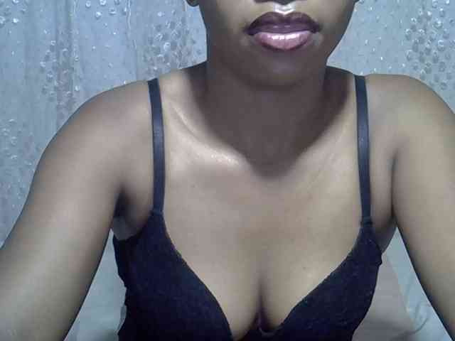 Lillteblackgirl webcam