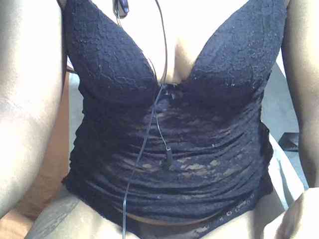 Lillteblackgirl webcam
