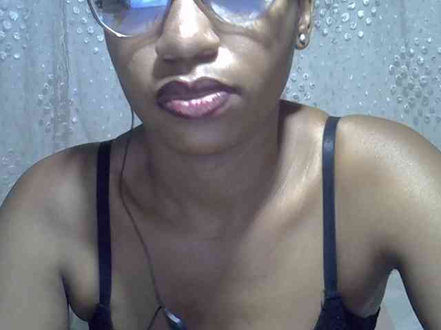 Lillteblackgirl webcam