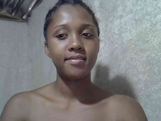 Lillteblackgirl webcam