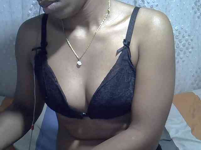 Lillteblackgirl webcam