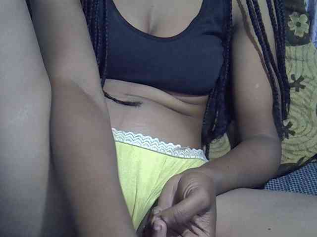 Lillteblackgirl webcam