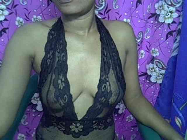 Lillteblackgirl webcam