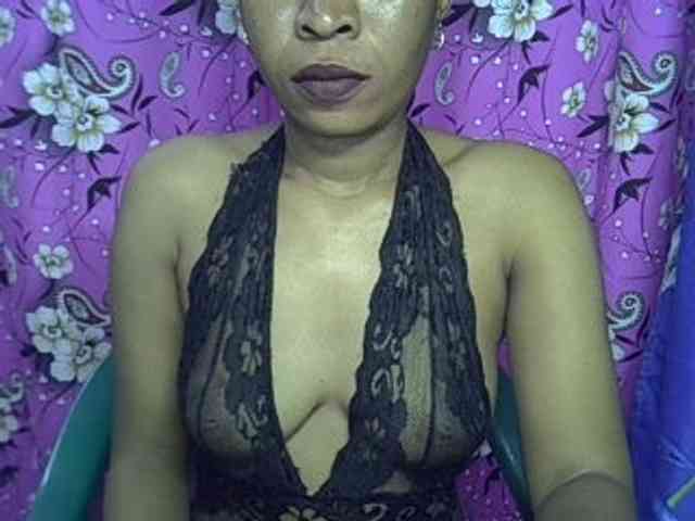 Lillteblackgirl webcam