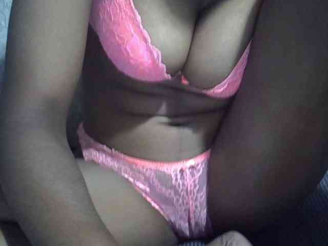 Lillteblackgirl webcam