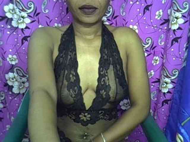 Lillteblackgirl webcam