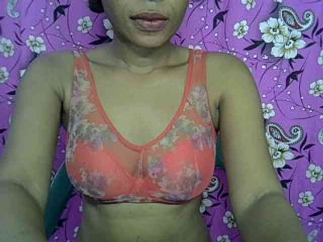 Lillteblackgirl webcam