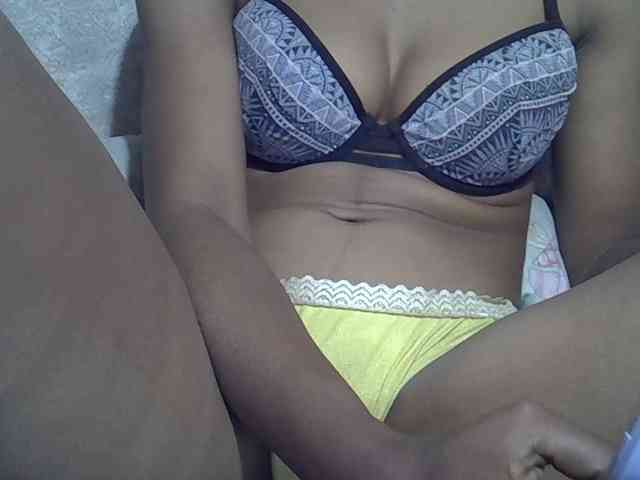 Lillteblackgirl webcam