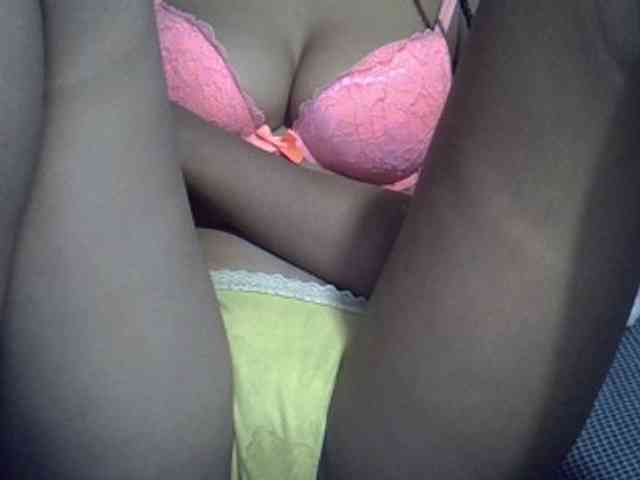 Lillteblackgirl webcam