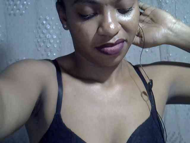 Lillteblackgirl webcam