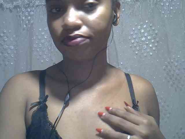 Lillteblackgirl webcam