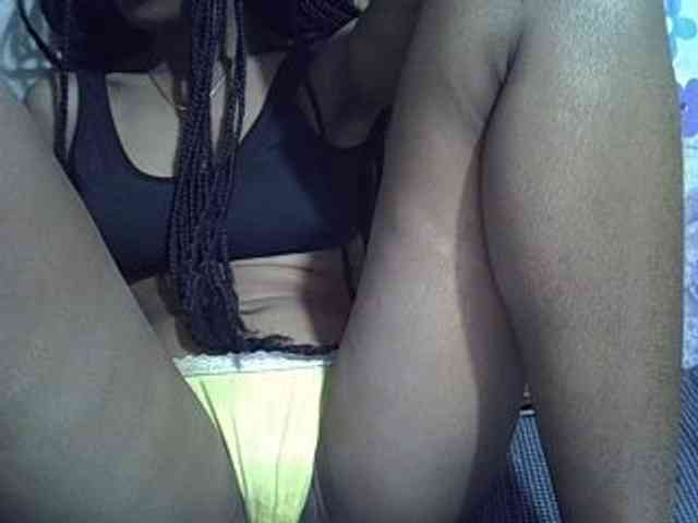 Lillteblackgirl webcam