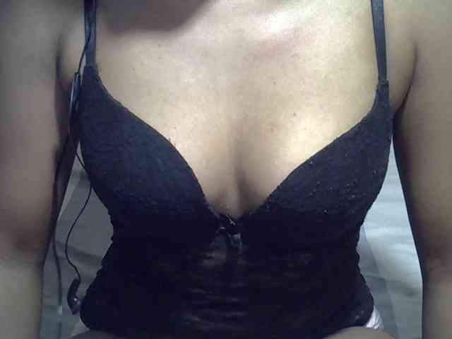 Lillteblackgirl webcam